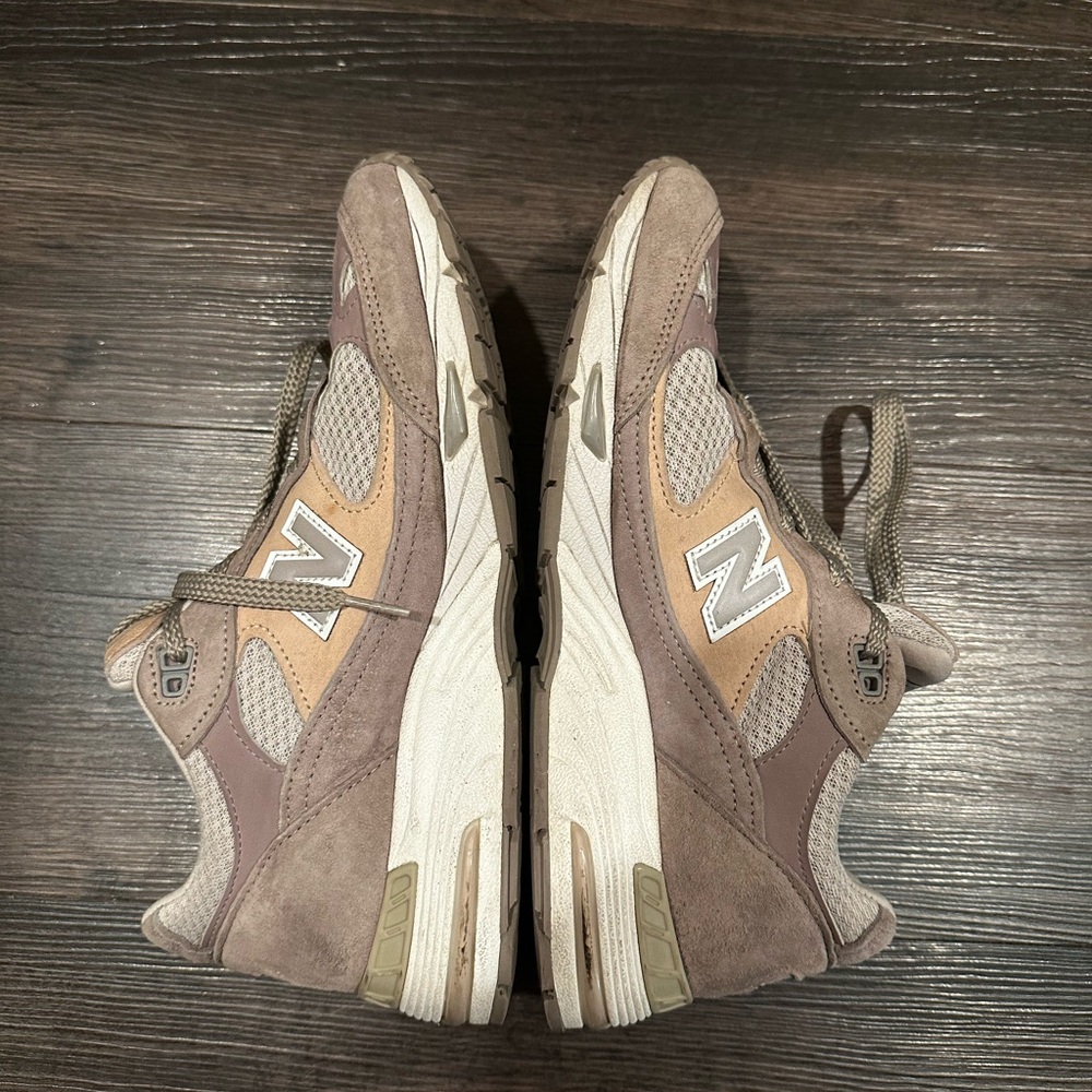 NEW BALANCE 991 Size 9 US Made In England Beige Brown Trainers Women’s - Picture 3 of 7